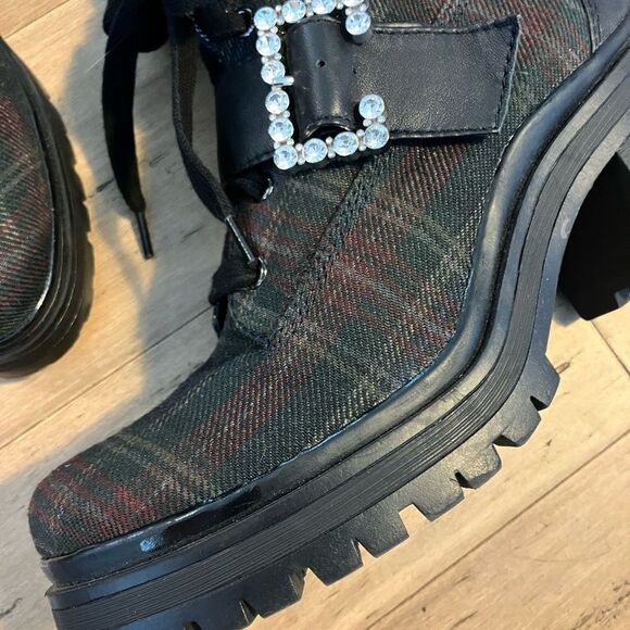Gianni Bini plaid fabric/leather upper platform side zip women’s boots 9M - Picture 2 of 8
